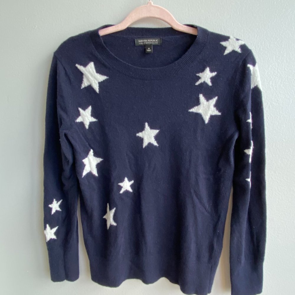 Banana Republic navy blue star print sweater